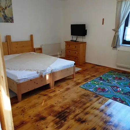 Pod Volarskym Rondelem Wallern