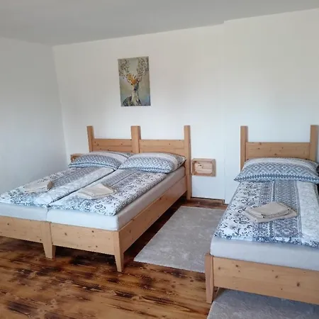 Pod Volarskym Rondelem