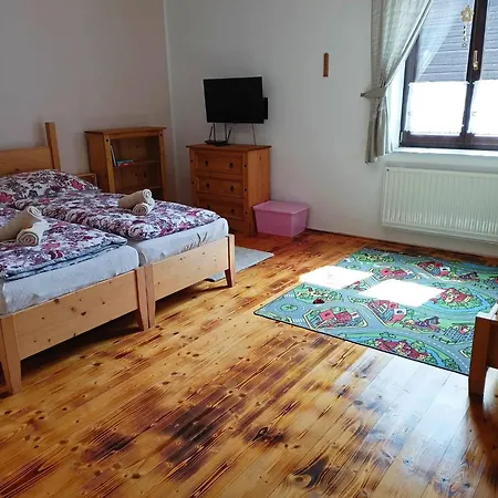 Pod Volarskym Rondelem Volary